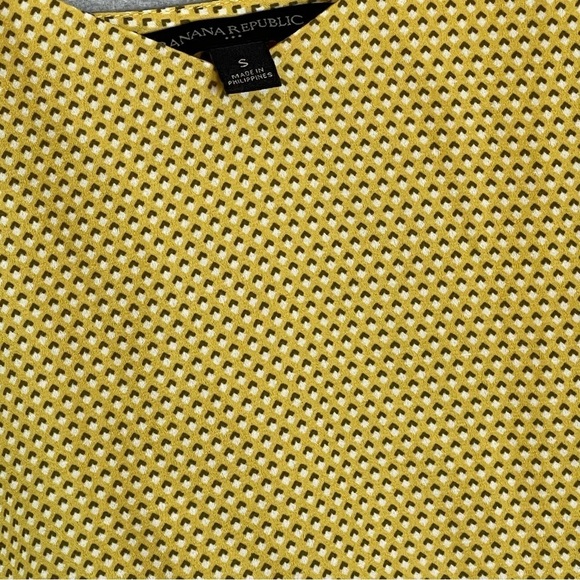 Banana Republic Yellow Spaghetti Strap Top Size S - Picture 3 of 5